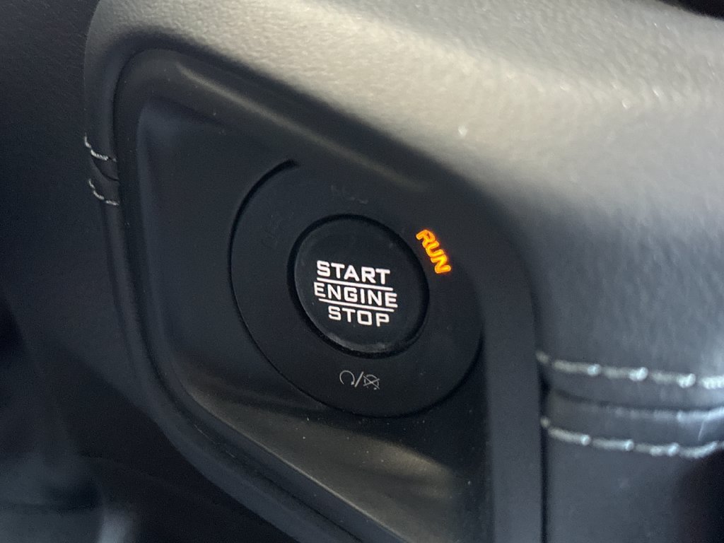 Used 2025 Jeep Wrangler Unlimited Sahara AWD/4WD image 20