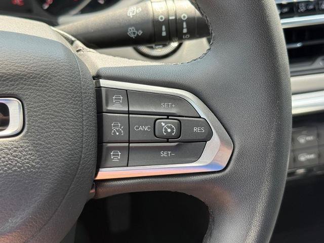 Used 2025 Jeep Compass Limited AWD/4WD image 14