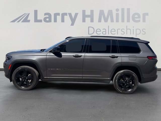 Used 2021 Jeep Grand Cherokee L Laredo AWD/4WD image 2