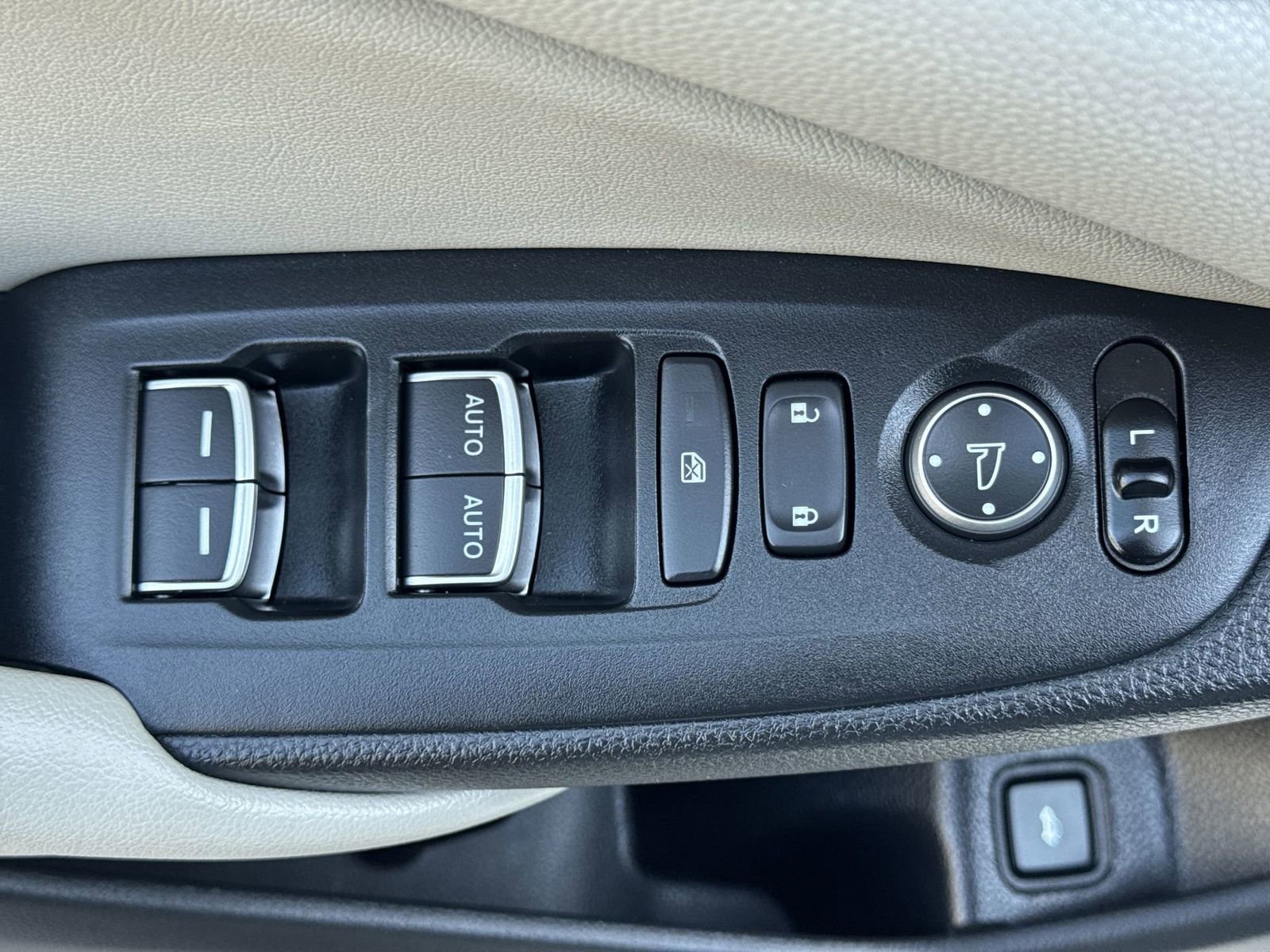 Used 2022 Honda Accord LX image 14