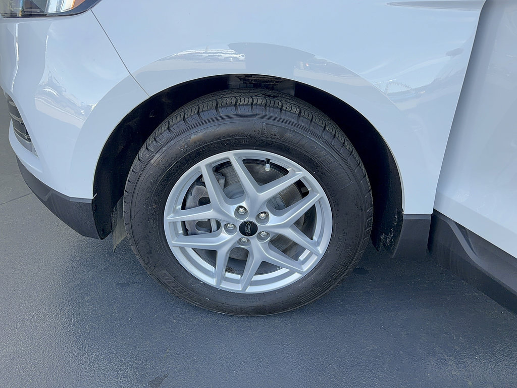 Certified 2024 Ford Edge SEL w/ Convenience Package AWD/4WD image 33