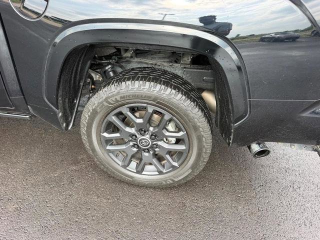 Used 2024 Toyota Tundra Platinum AWD/4WD image 8