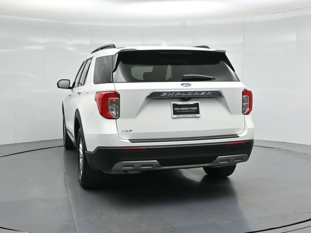 Certified 2023 Ford Explorer XLT w/ Equipment Group 202A RWD image 30