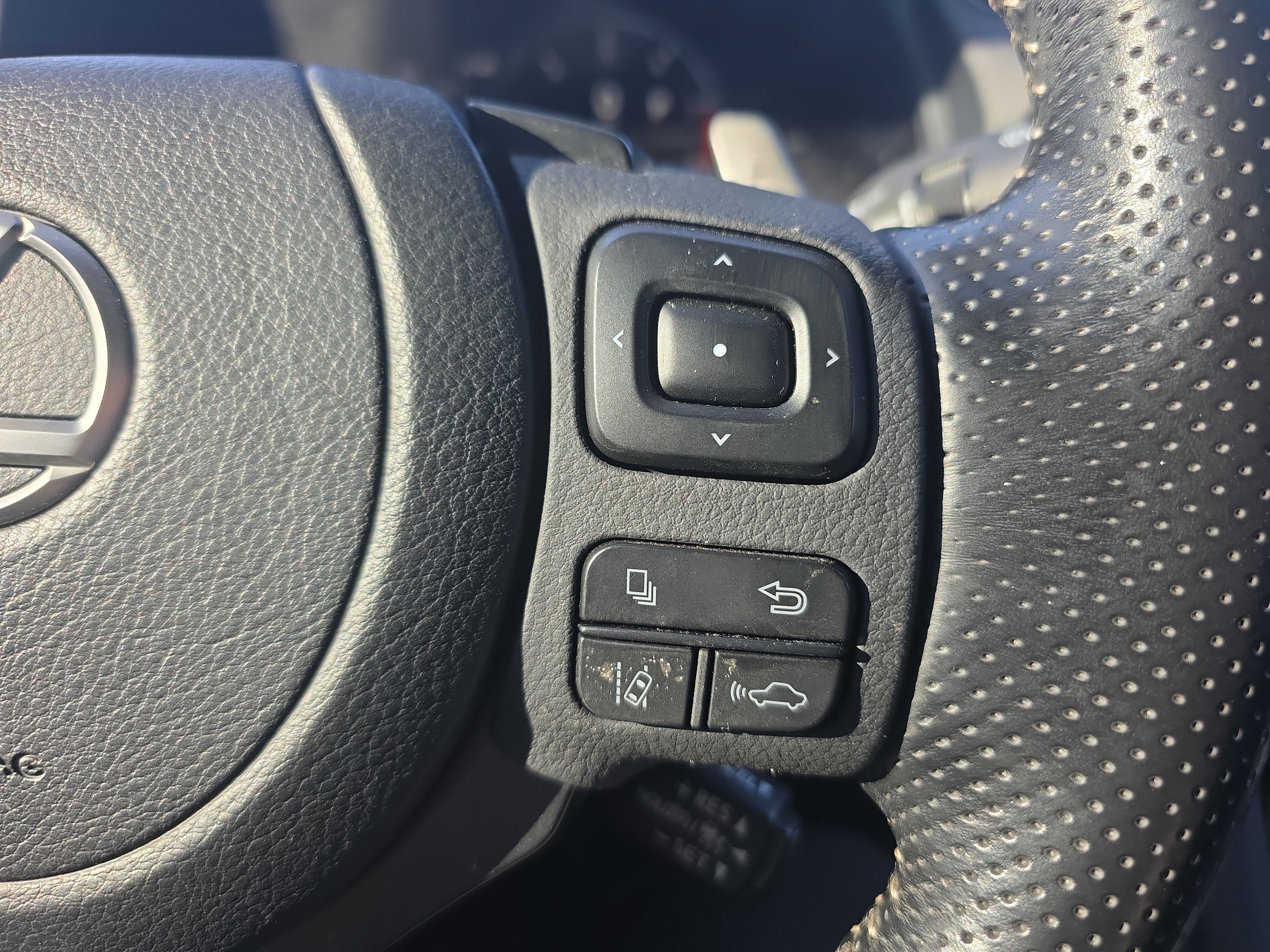 Used 2022 Lexus IS 500 image 35