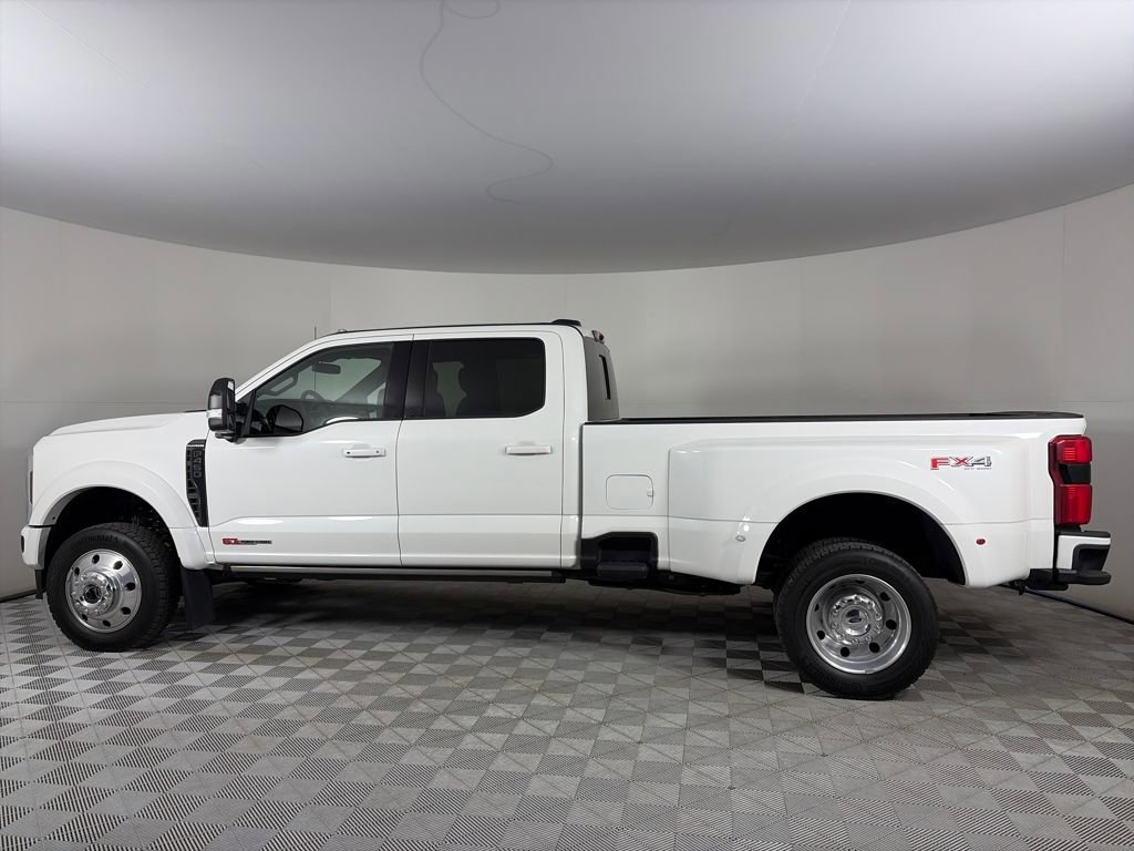 Certified 2025 Ford F450 Platinum w/ FX4 Off-Road Package image 2