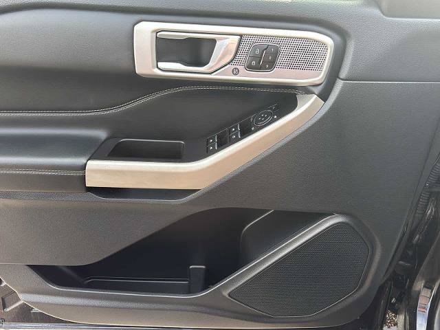 Certified 2023 Ford Explorer Limited AWD/4WD image 28
