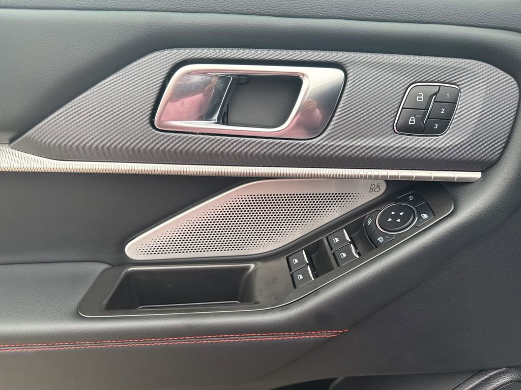 Certified 2025 Ford Explorer ST image 20