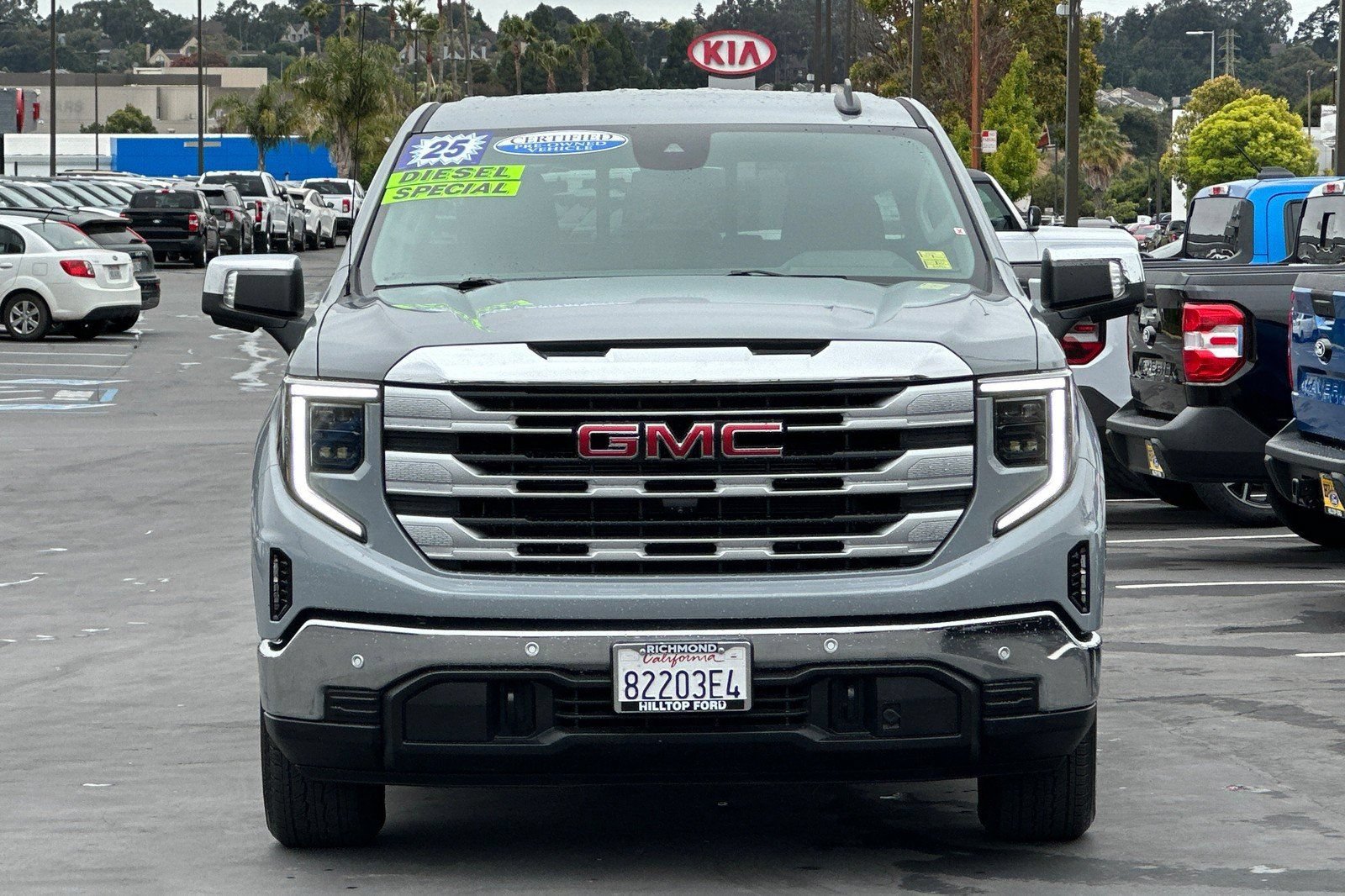 Used 2025 GMC Sierra 1500 SLE w/ Preferred Package AWD/4WD image 12