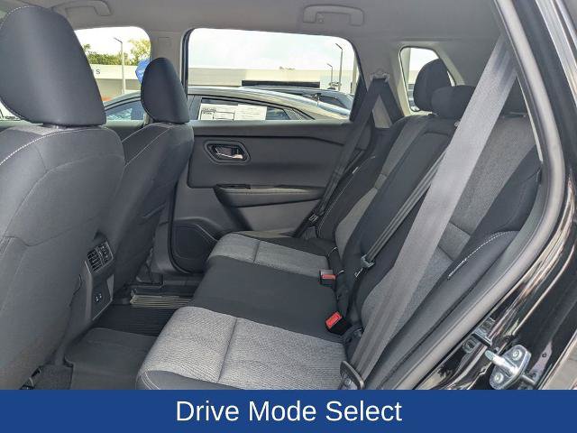 Used 2026 Nissan Rogue SV w/ Cold Weather Package FWD image 14