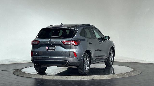 Certified 2023 Ford Escape ST-Line w/ Tech Pack #1 AWD/4WD image 10