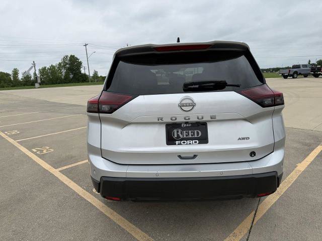 Used 2024 Nissan Rogue S AWD/4WD image 8