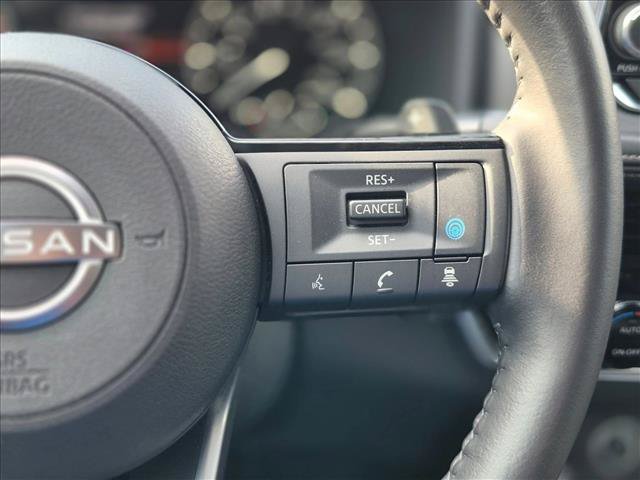 Used 2023 Nissan Rogue SL AWD/4WD image 14
