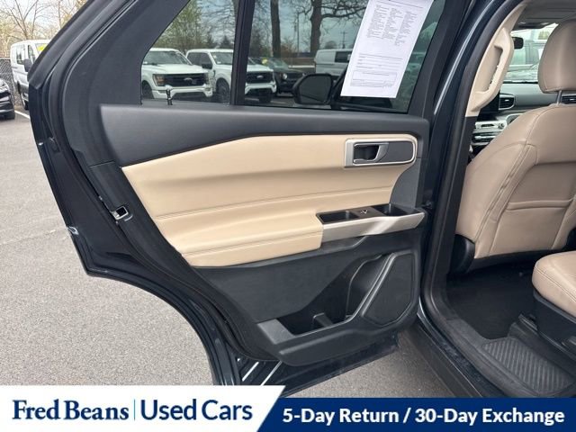 Certified 2022 Ford Explorer XLT w/ Equipment Group 202A AWD/4WD image 18