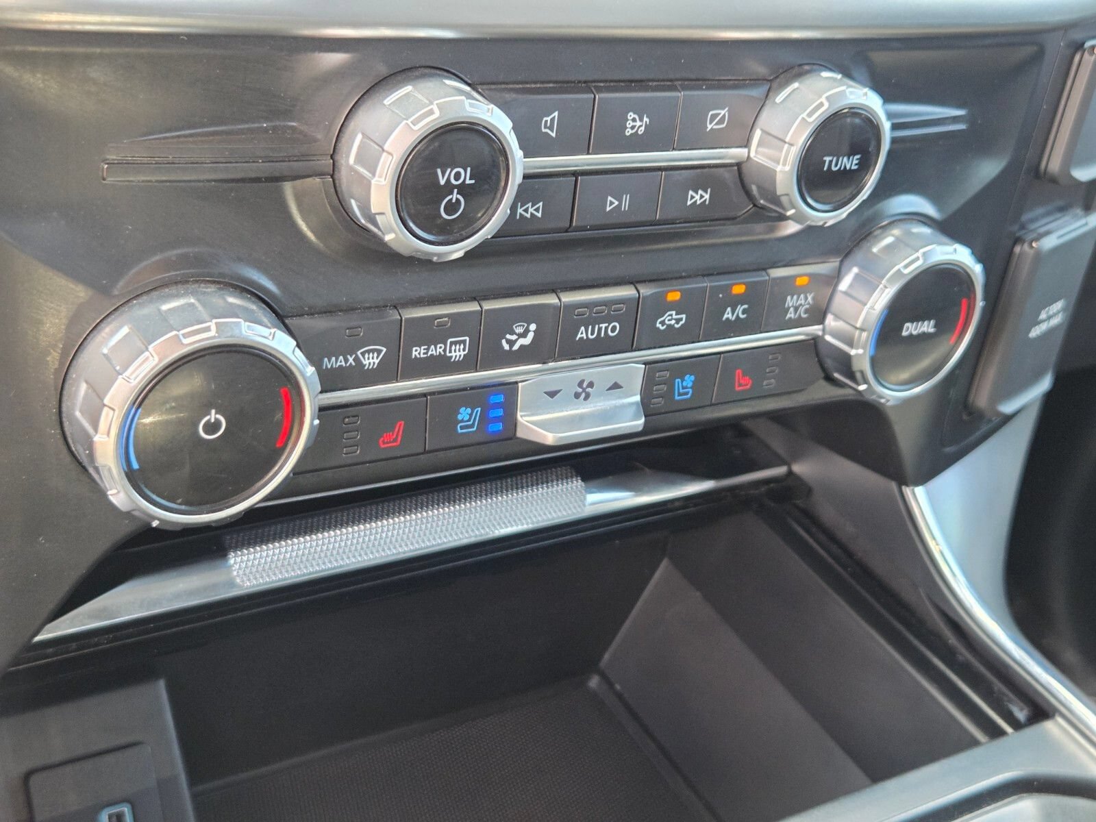 Certified 2022 Ford F150 Lariat AWD/4WD image 22