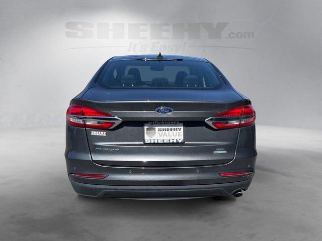 Certified 2020 Ford Fusion SE image 3