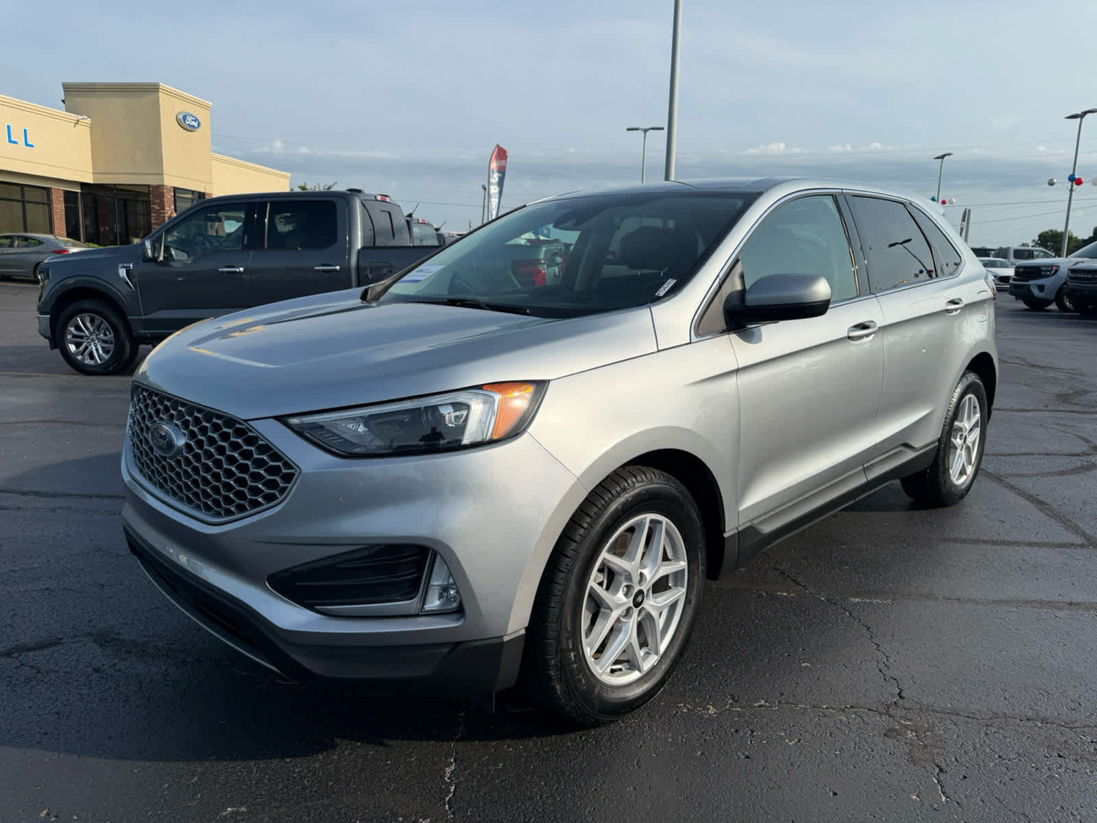 Certified 2023 Ford Edge SEL w/ Convenience Package AWD/4WD image 24