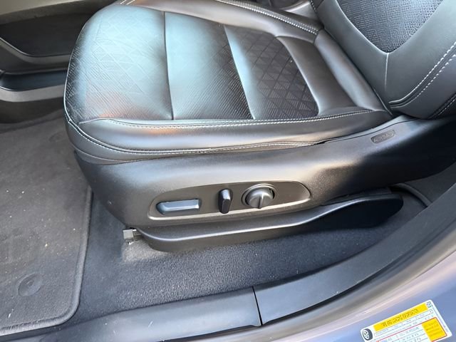 Used 2023 Chevrolet Bolt LT w/ Infotainment Package image 17