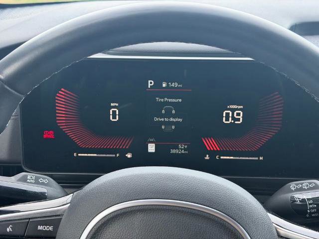 Used 2025 Kia Carnival image 18