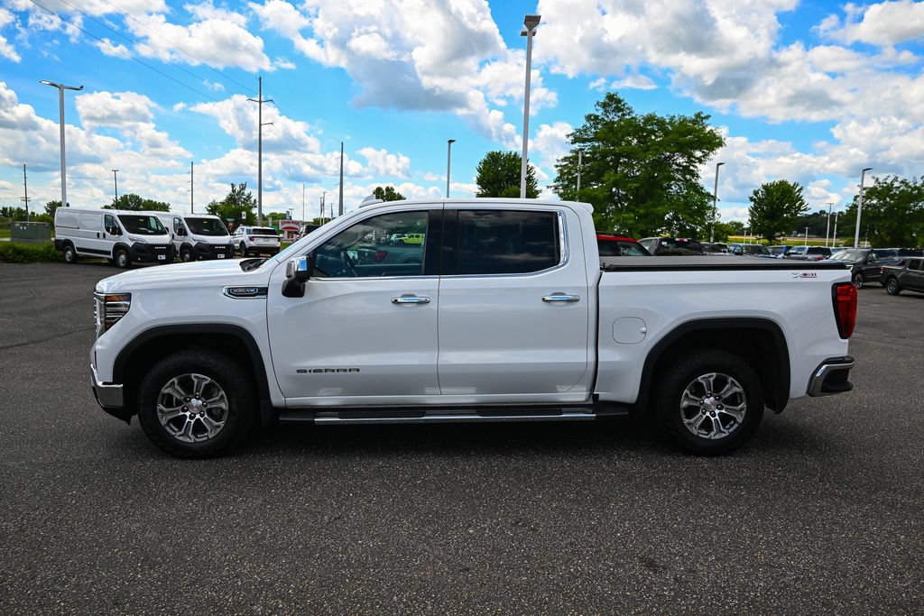 Used 2022 GMC Sierra 1500 SLT w/ SLT Convenience Package AWD/4WD image 8