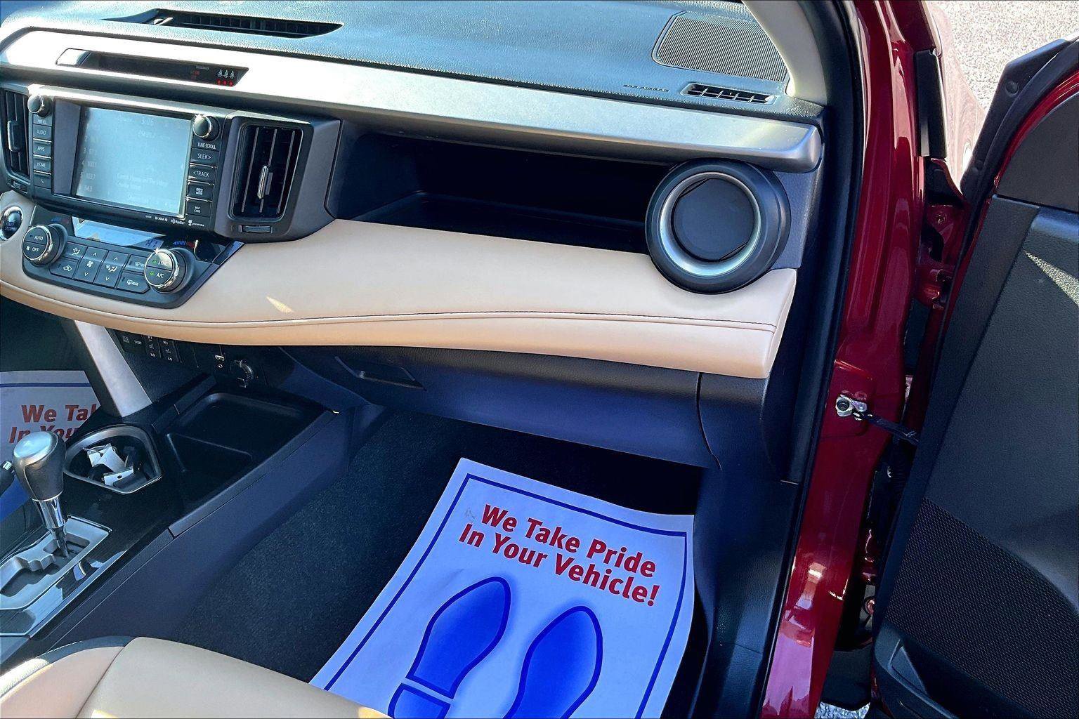 Used 2018 Toyota RAV4 Limited image 14