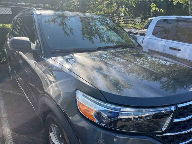 Certified 2020 Ford Explorer XLT w/ Equipment Group 202A AWD/4WD image 2
