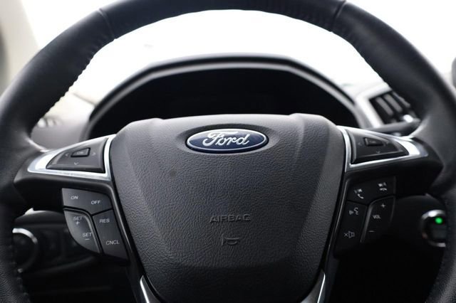 Certified 2024 Ford Edge SEL image 9