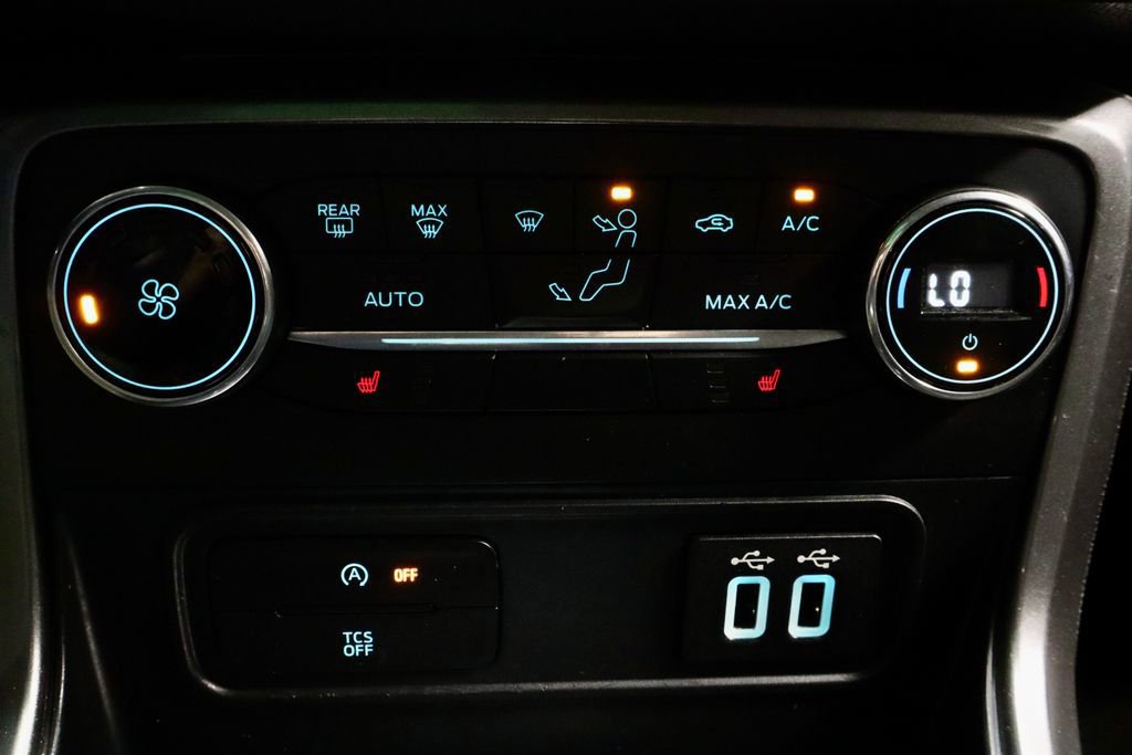 Certified 2019 Ford EcoSport SE image 29
