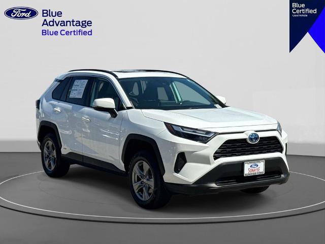 Used 2022 Toyota RAV4 XLE w/ Convenience Package AWD/4WD image 4