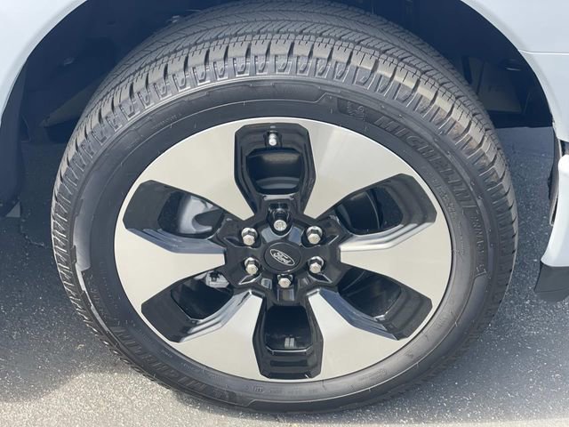 Certified 2025 Ford F150 Lightning Platinum image 39