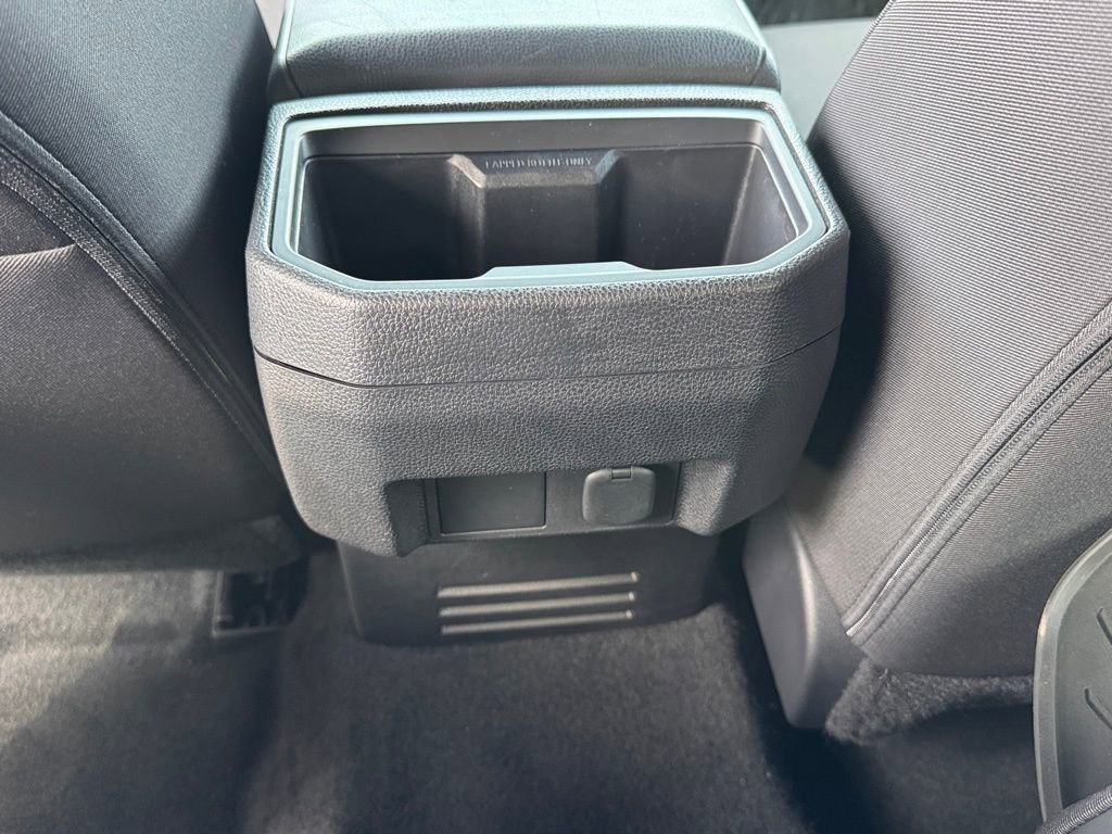 Used 2025 Toyota Tacoma SR5 image 29
