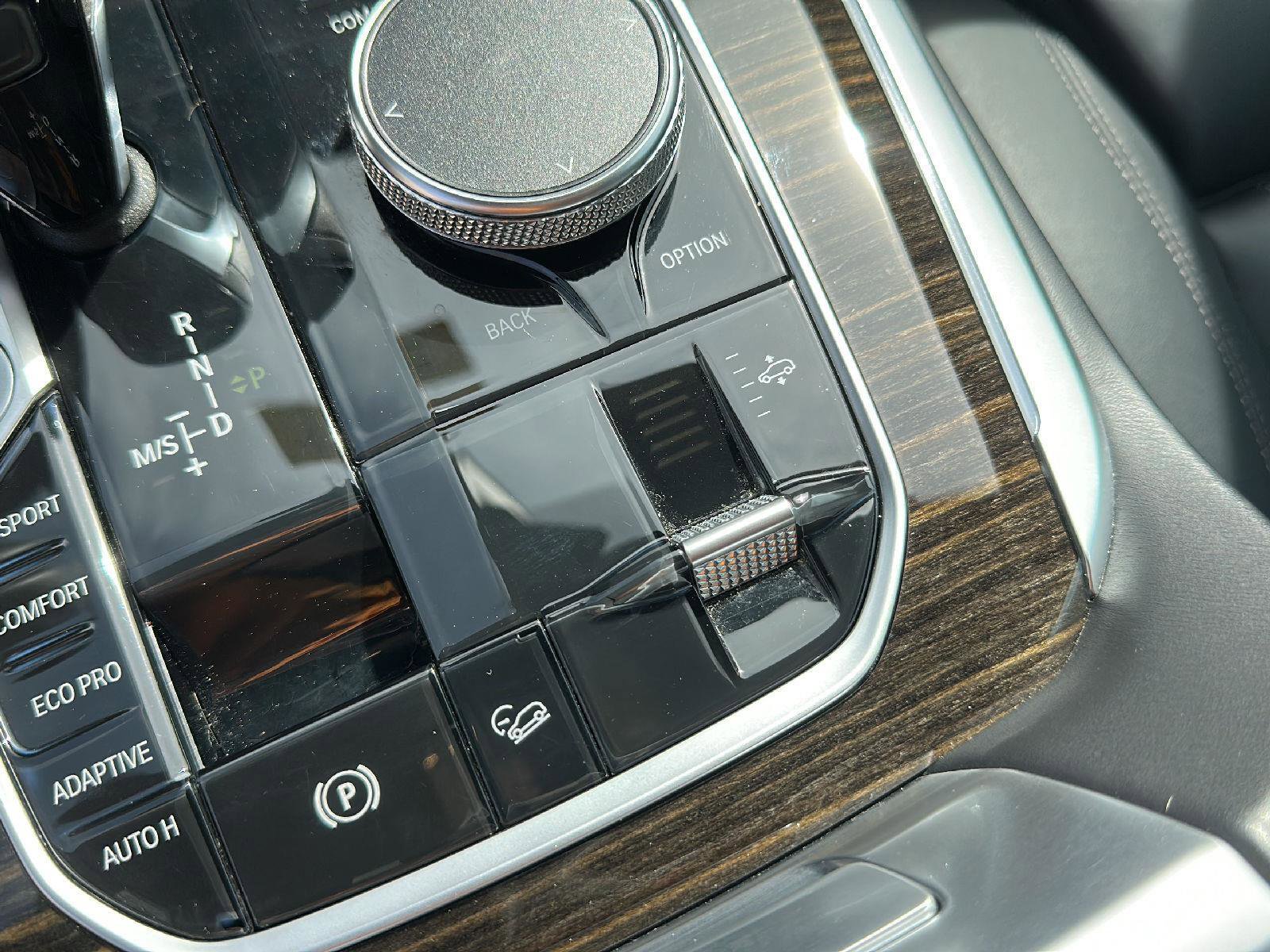 Used 2020 BMW X5 xDrive40i w/ M Sport Package image 23