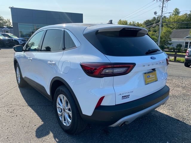 Certified 2024 Ford Escape Active w/ Tech Pack #2 image 3