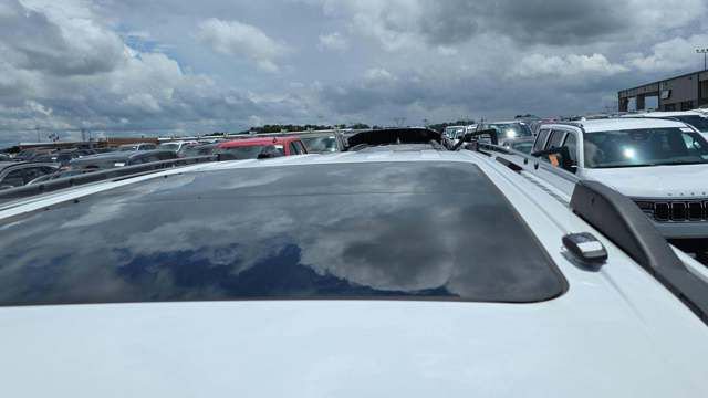 Certified 2025 Ford Expedition Platinum AWD/4WD image 17