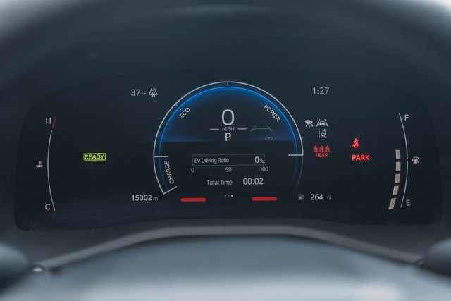 Used 2025 Toyota Camry LE image 44