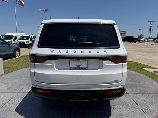 Used 2024 Jeep Wagoneer L Series II RWD image 5