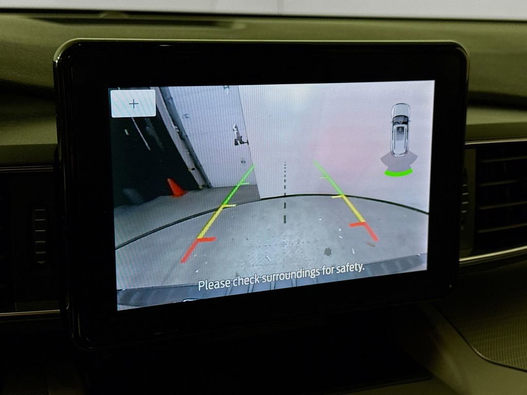 Certified 2023 Ford Explorer XLT w/ Equipment Group 202A image 6