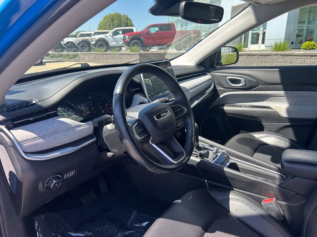 Used 2022 Jeep Compass Latitude w/ Convenience Group AWD/4WD image 9