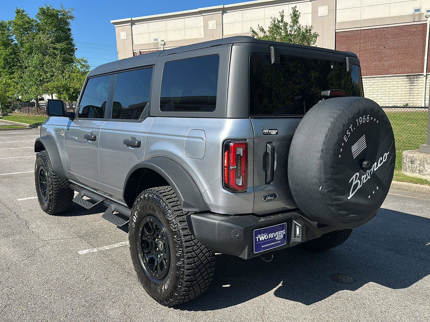Certified 2024 Ford Bronco Wildtrak AWD/4WD image 3