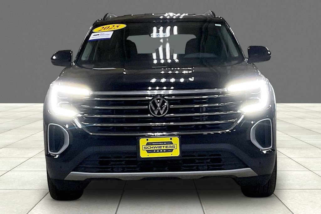 Used 2025 Volkswagen Atlas SE AWD/4WD image 3