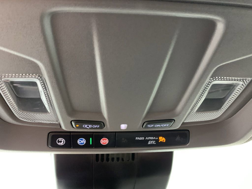 Used 2023 Chevrolet Silverado 1500 RST AWD/4WD image 23