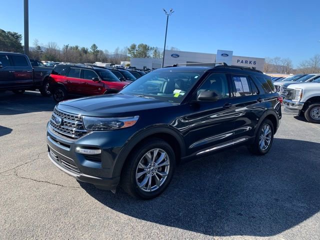 Certified 2023 Ford Explorer XLT w/ Equipment Group 202A image 4
