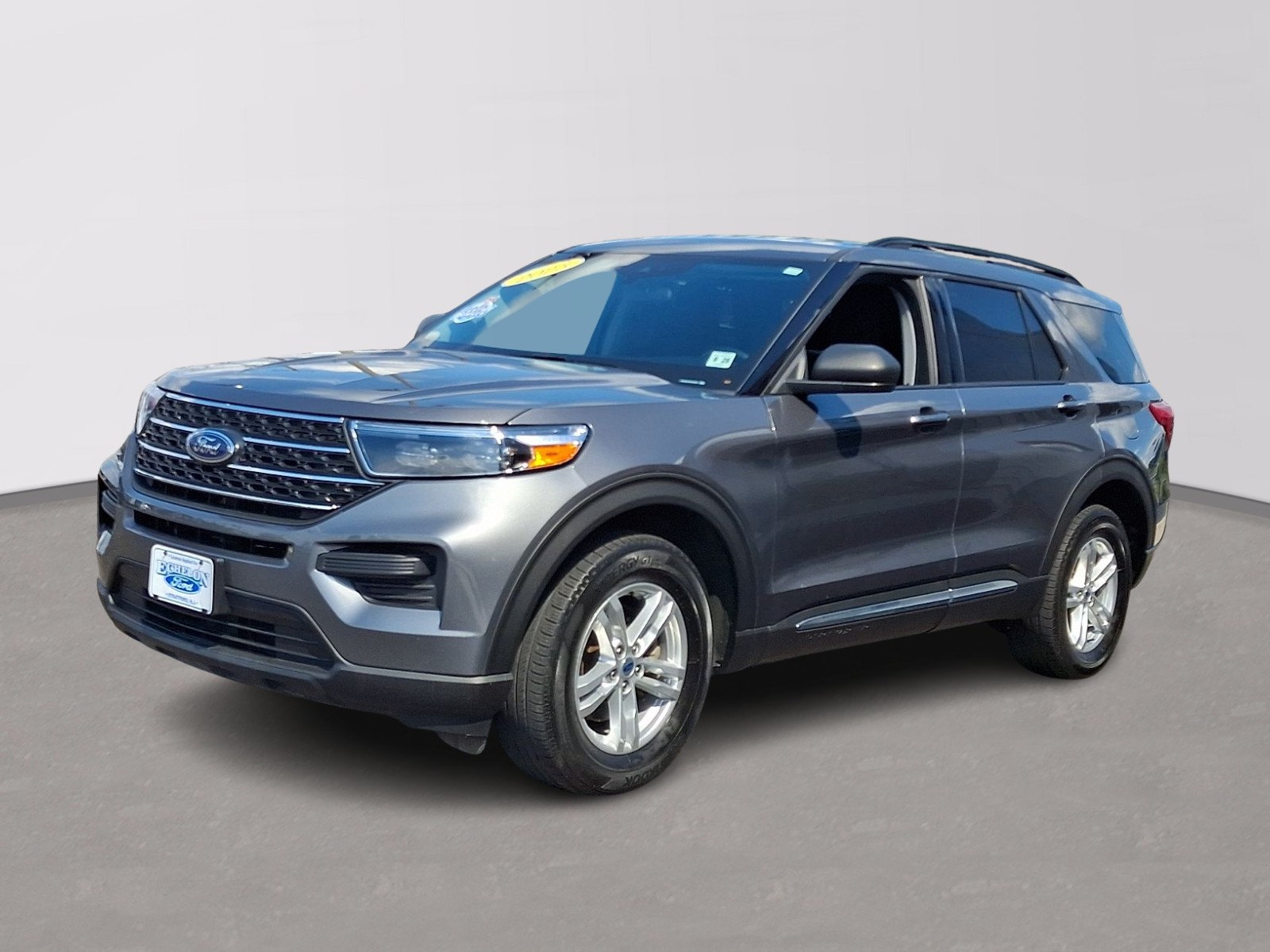 Certified 2023 Ford Explorer XLT AWD/4WD image 3