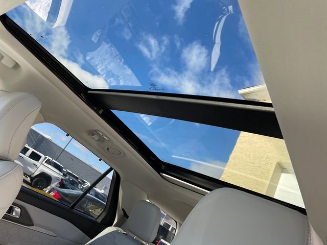 Certified 2025 Ford Explorer Platinum w/ Ultimate Package image 40