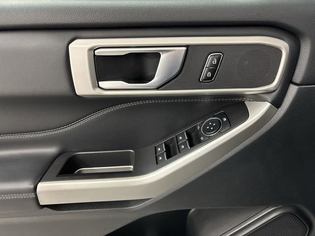 Certified 2023 Ford Explorer XLT image 5