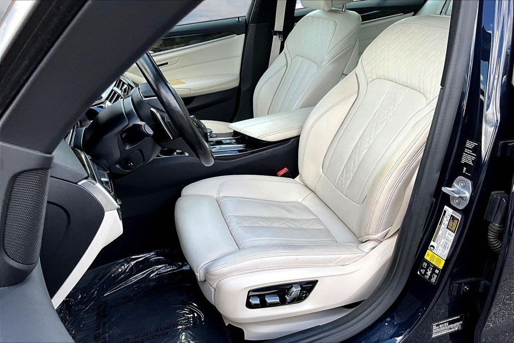 Used 2019 BMW 540i xDrive w/ Convenience Package AWD/4WD image 23