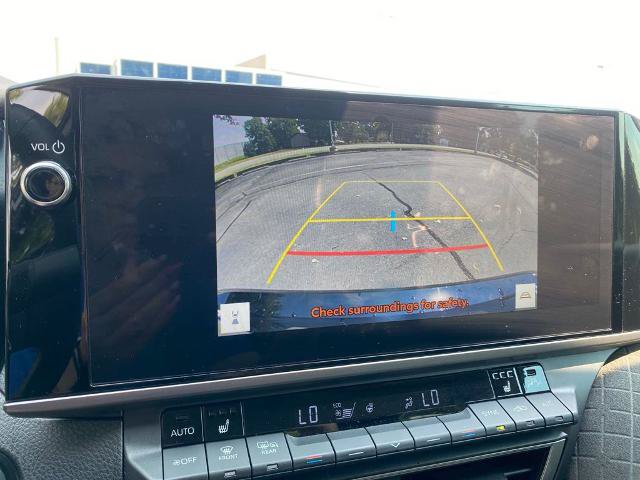 Used 2025 Toyota Camry XLE FWD image 21