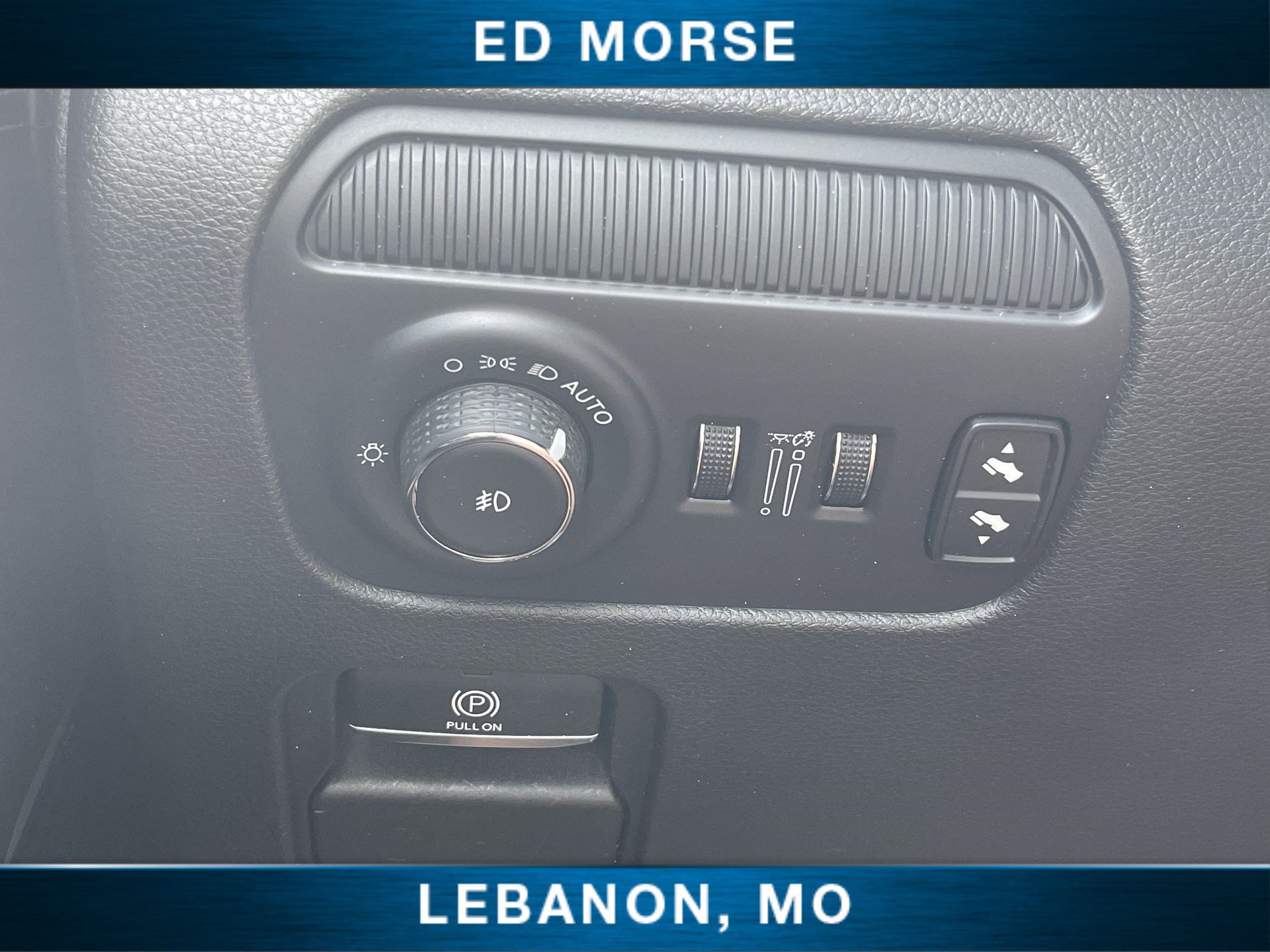 Used 2024 Jeep Wagoneer Series II w/ Flexible Seating Group AWD/4WD image 17
