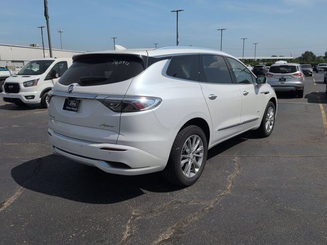 Used 2022 Buick Enclave Avenir w/ Avenir Technology Package FWD image 8