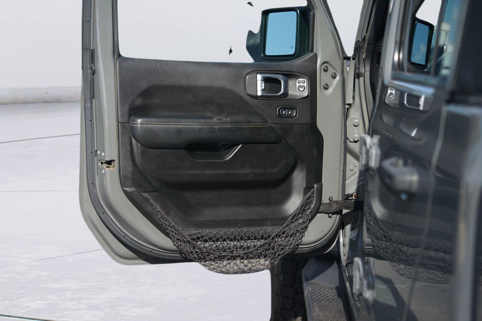 Used 2020 Jeep Gladiator Overland AWD/4WD image 30
