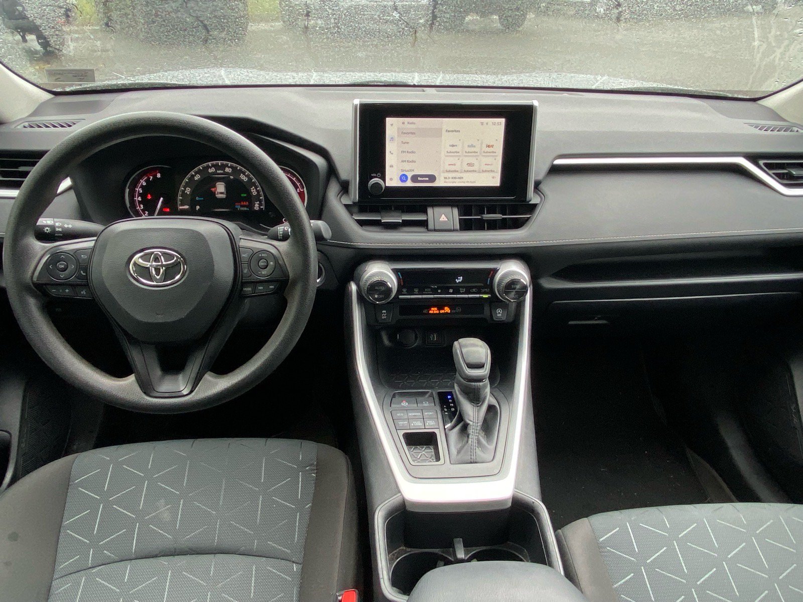 Used 2025 Toyota RAV4 XLE AWD/4WD image 13